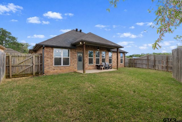 2802 Valley View St, Tyler, TX 75701