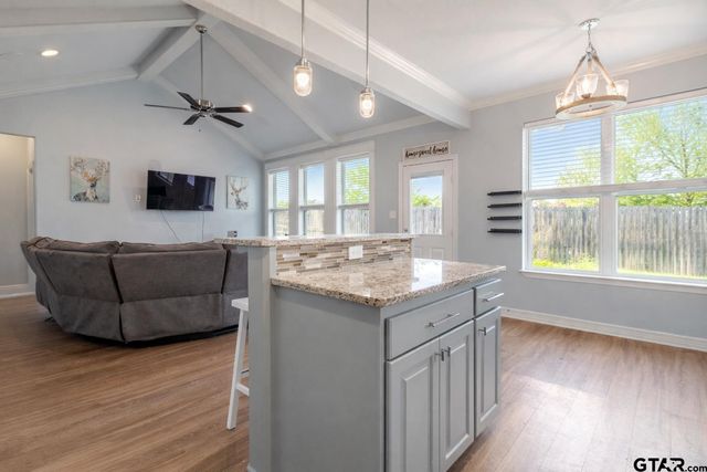 2802 Valley View St, Tyler, TX 75701