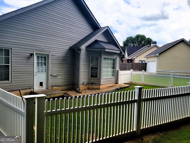 270 Woodgate Drive, Fayetteville, GA 30214