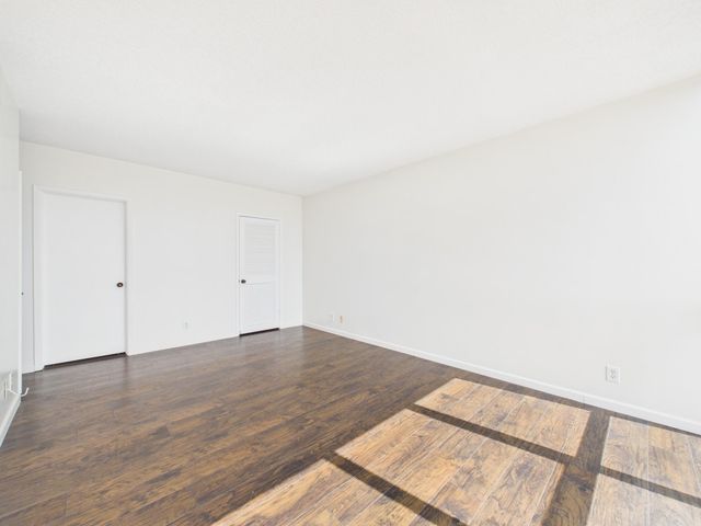 5001 Woodway Drive 1103, Houston, TX 77056