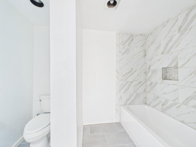 5001 Woodway Drive 1103, Houston, TX 77056