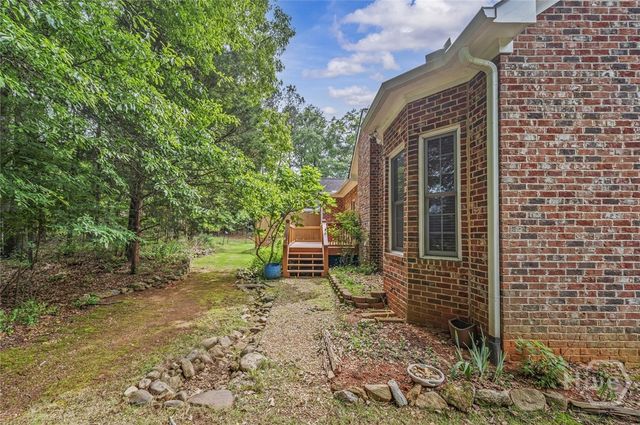 122 Flatrock Court, Athens, GA 30605