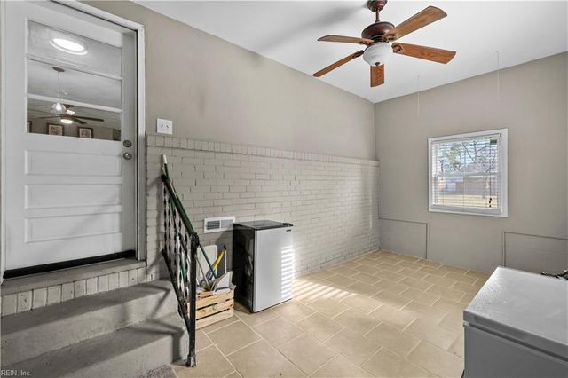 3525 Gamage DR, Norfolk, VA 23518