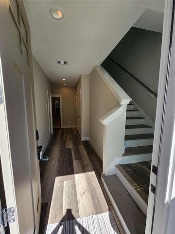 7710 Kivu Ln, Houston, TX 77055