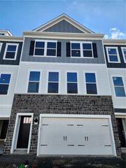 305 Gable Court, Mccandless, PA 15090