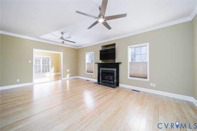 14331 Woodland Hill Dr, Colonial Heights, VA 23834