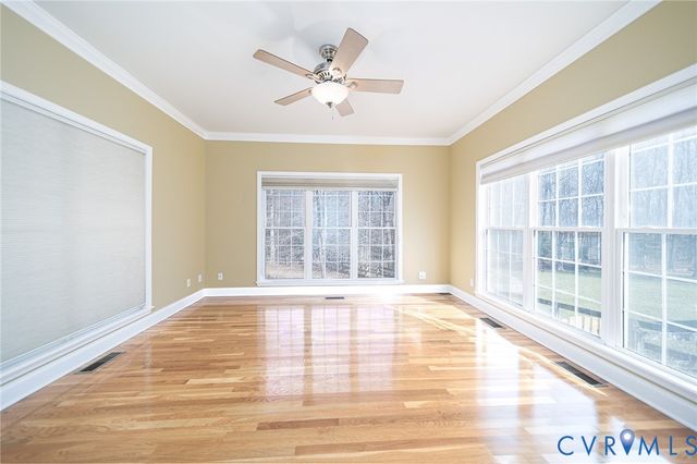 14331 Woodland Hill Dr, Colonial Heights, VA 23834