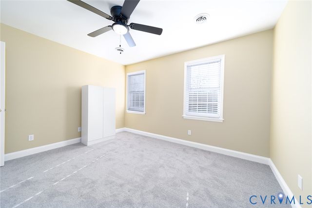 14331 Woodland Hill Dr, Colonial Heights, VA 23834