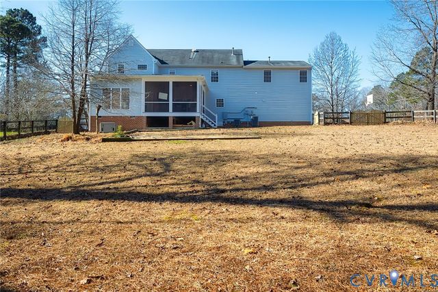 14331 Woodland Hill Dr, Colonial Heights, VA 23834