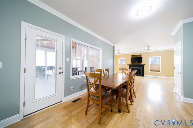 14331 Woodland Hill Dr, Colonial Heights, VA 23834