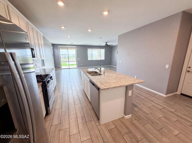 7904 S Bonanza Park Drive, Tucson, AZ 85747