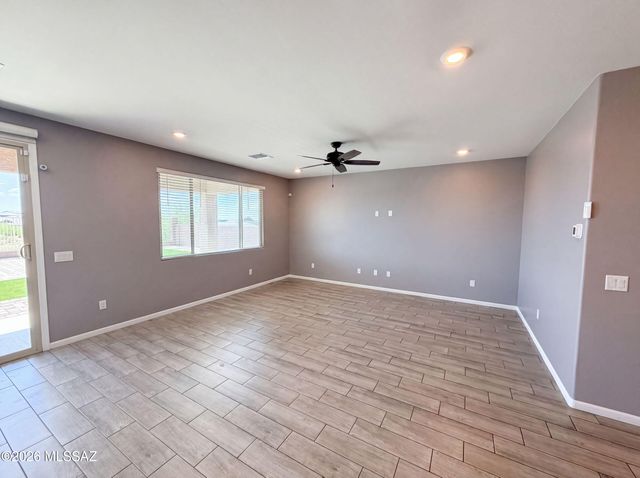 7904 S Bonanza Park Drive, Tucson, AZ 85747