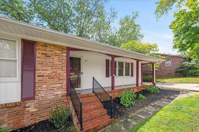 16 Starsdale Circle, Greenville, SC 29609