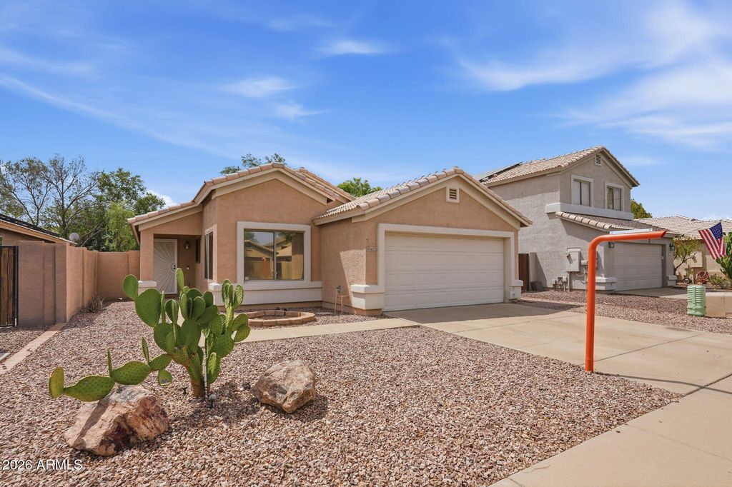 16273 W TASHA Drive, Surprise, AZ 85374 — exterior