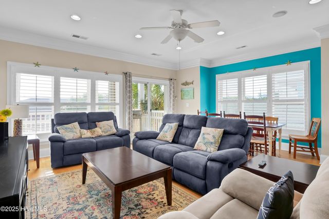 121 N 4th Avenue A, Kure Beach, NC 28449