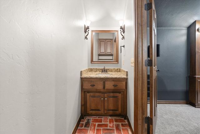 408 Oak Summit Road, Edmond, OK 73025