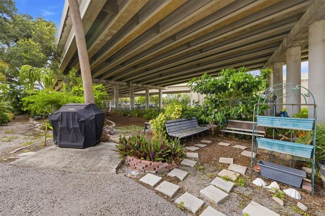 841 4TH AVENUE N 27, St Petersburg, FL 33701