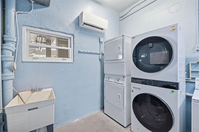 841 4TH AVENUE N 27, St Petersburg, FL 33701
