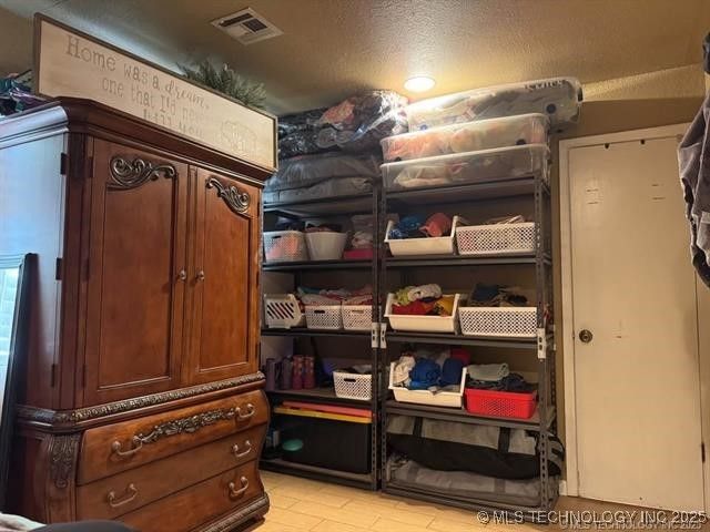 303 W Haynie Avenue, Calera, OK 74730