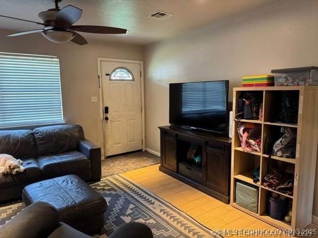 303 W Haynie Avenue, Calera, OK 74730