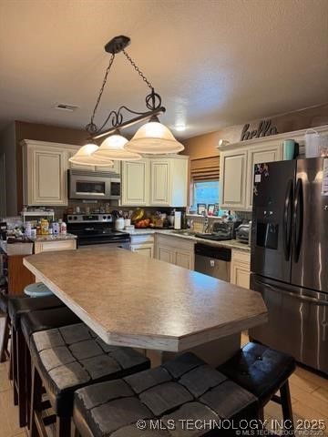 303 W Haynie Avenue, Calera, OK 74730