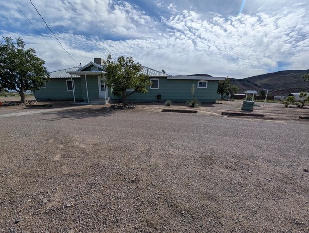 417 Charlie's Lane, Truth Or Consequences, NM 87901