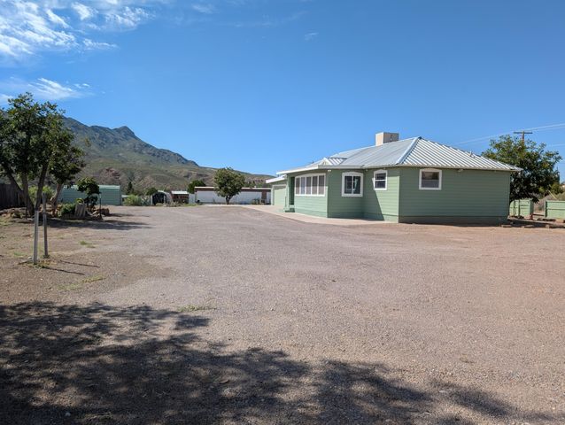 417 Charlie's Lane, Truth Or Consequences, NM 87901