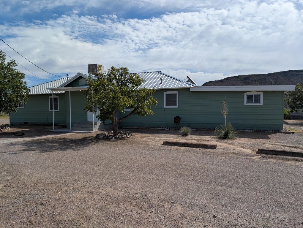 417 Charlie's Lane, Truth Or Consequences, NM 87901