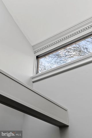 1820 16TH ST NW, Washington, DC 20009