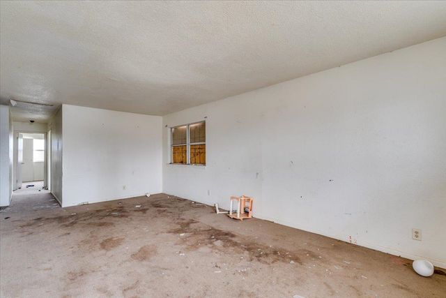 1602 E Del Mar, Wichita, KS 67216