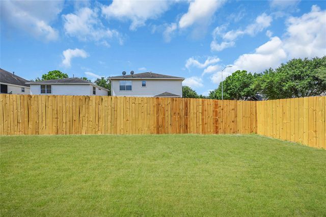 16731 Mallory Bridge Drive, Houston, TX 77095