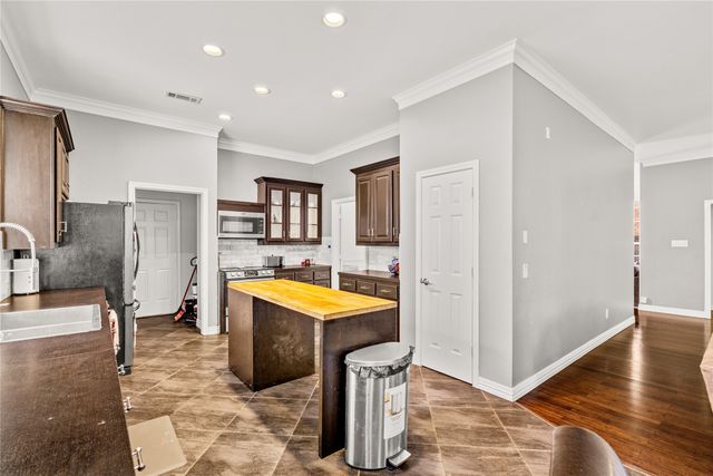 5916 Edgewood Drive, Mckinney, TX 75072