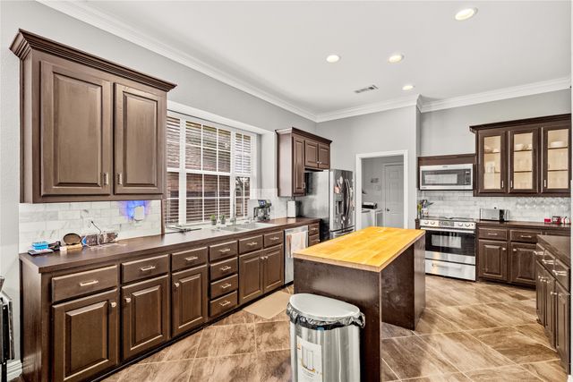 5916 Edgewood Drive, Mckinney, TX 75072