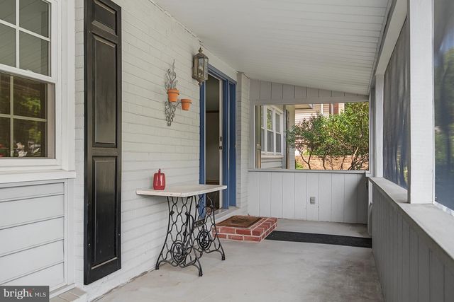 124 CHAPEL HILL DR, Newark, DE 19711