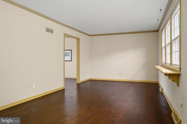 124 CHAPEL HILL DR, Newark, DE 19711