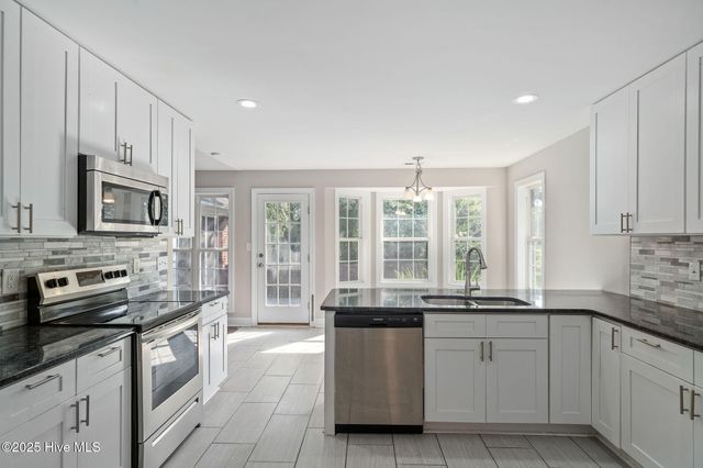 144 Candlewood Drive, Wallace, NC 28466