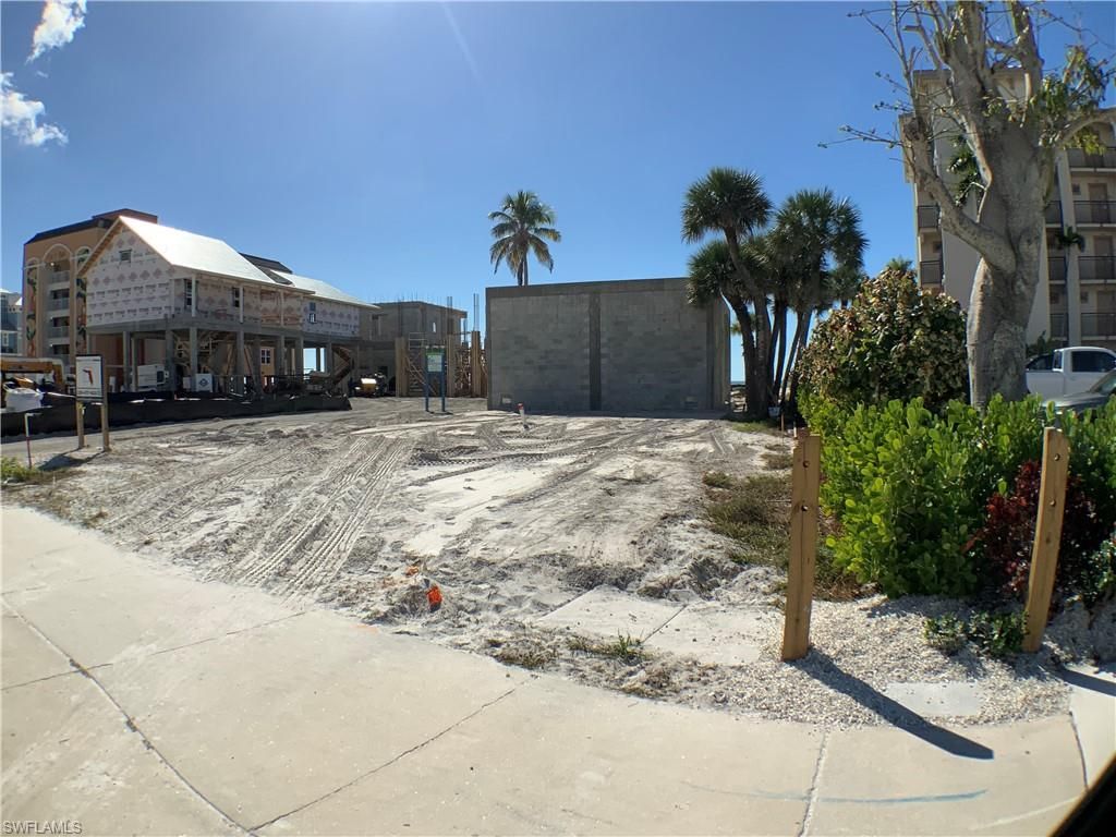 700 Estero BLVD, FORT MYERS BEACH, FL 33931 — photo 2