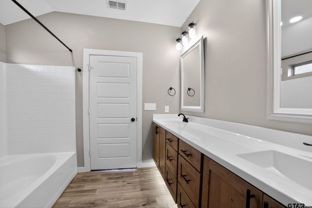 16217 Ridgeview Ln, Lindale, TX 75771