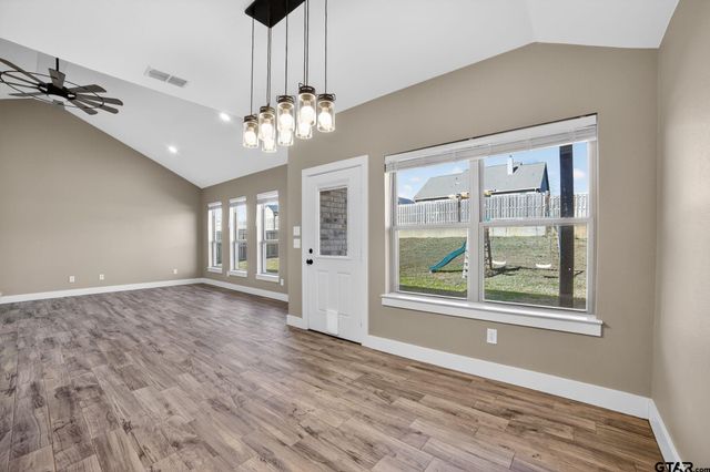 16217 Ridgeview Ln, Lindale, TX 75771