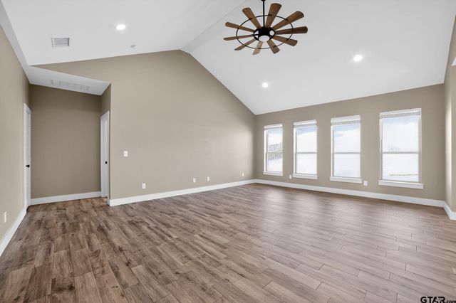 16217 Ridgeview Ln, Lindale, TX 75771