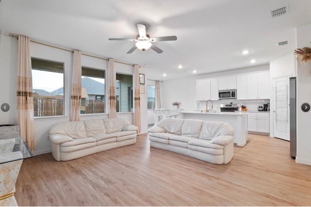 221 Ardsley Lane, Princeton, TX 75407
