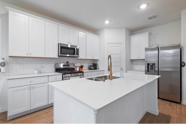 221 Ardsley Lane, Princeton, TX 75407