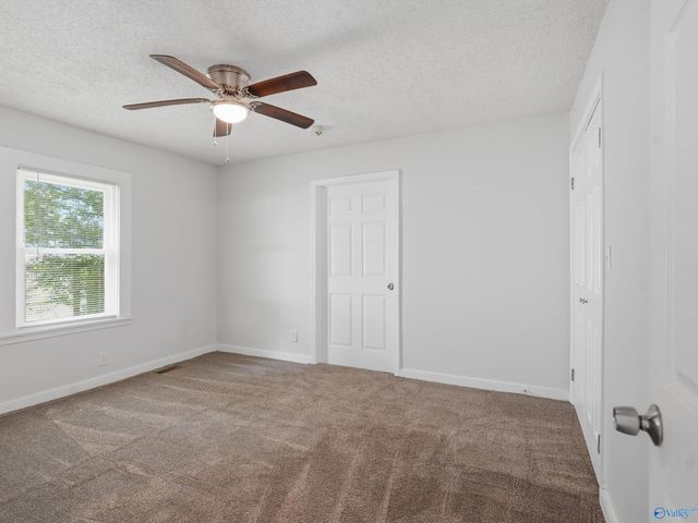 2906 6th Avenue SW, Huntsville, AL 35805