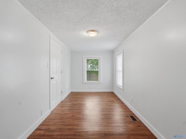2906 6th Avenue SW, Huntsville, AL 35805