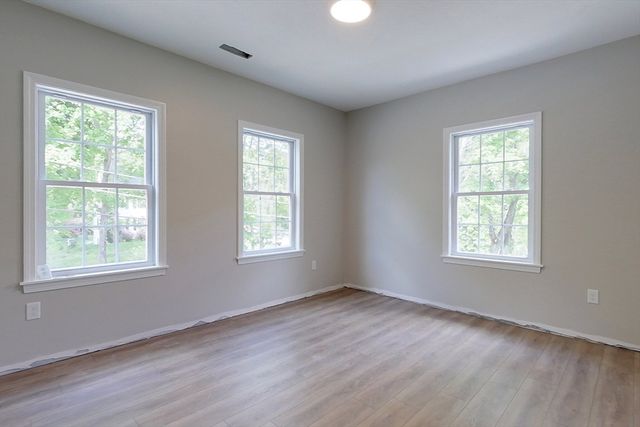 3 Williams St 2, Pepperell, MA 01463