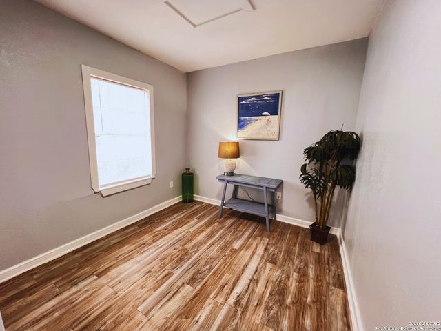 1046 Rivas St, San Antonio, TX 78207