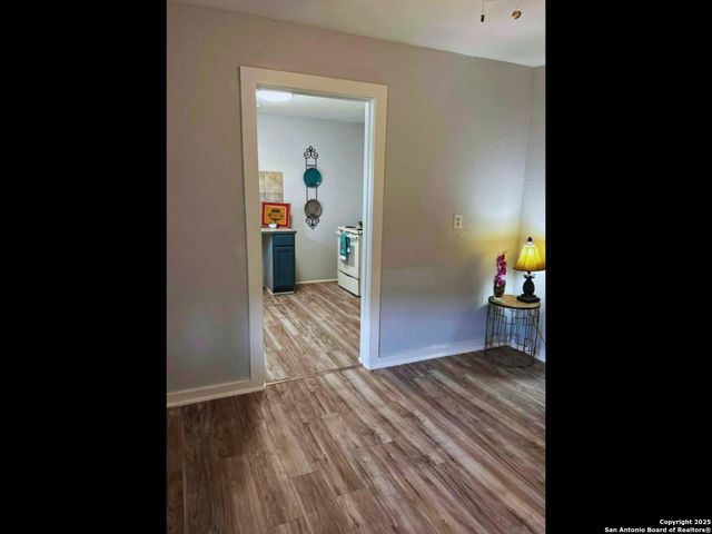 1046 Rivas St, San Antonio, TX 78207