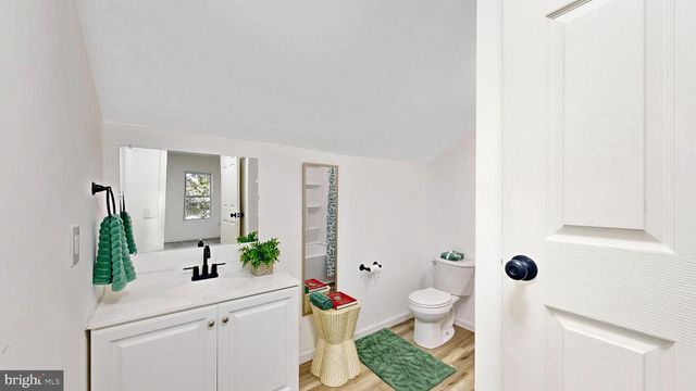 14 E SEWELL ST, Felton, DE 19943