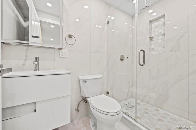 7662 174th Street, Fresh Meadows, NY 11366