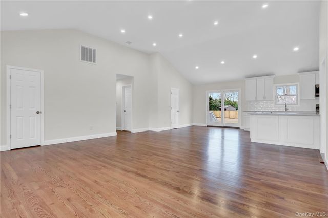 43 Penny Drive, Calverton, NY 11933